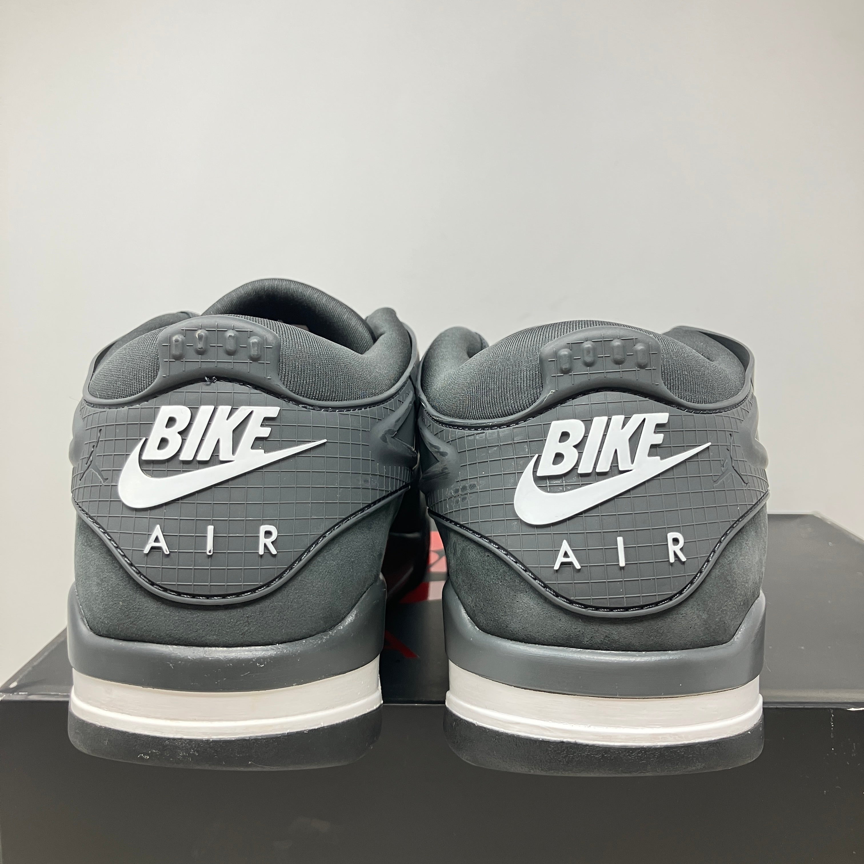 Jordan 4 RM SP Nigel Sylvester Driveway Grey