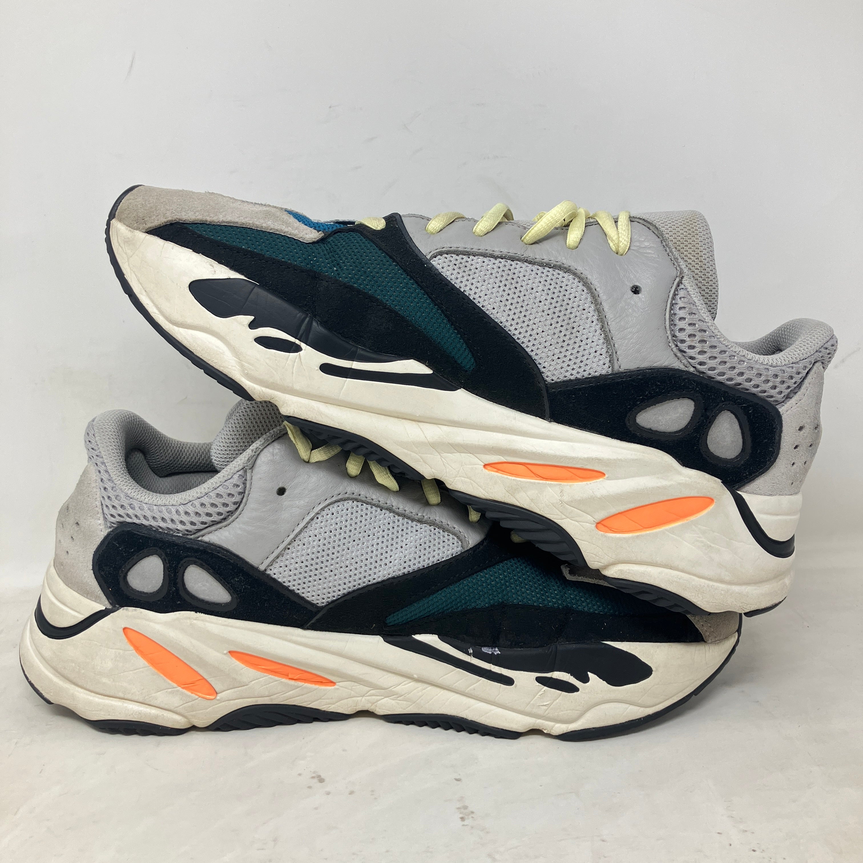 adidas Yeezy Boost 700 Wave Runner