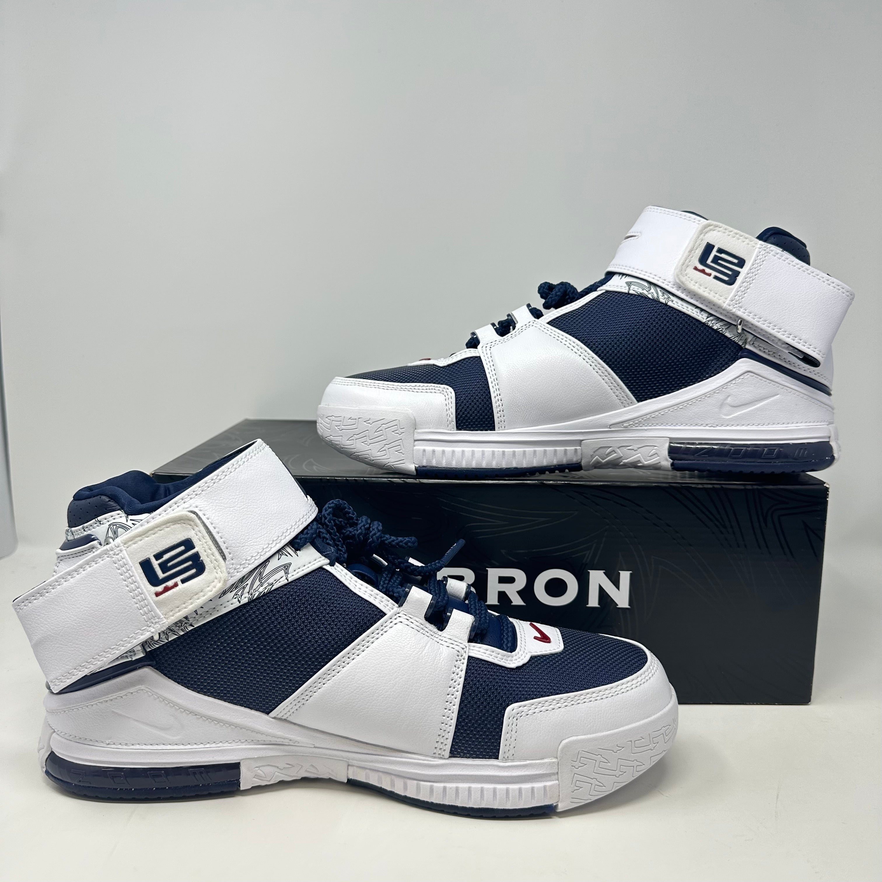 Nike LeBron Zoom 2 Midnight Navy (2022)