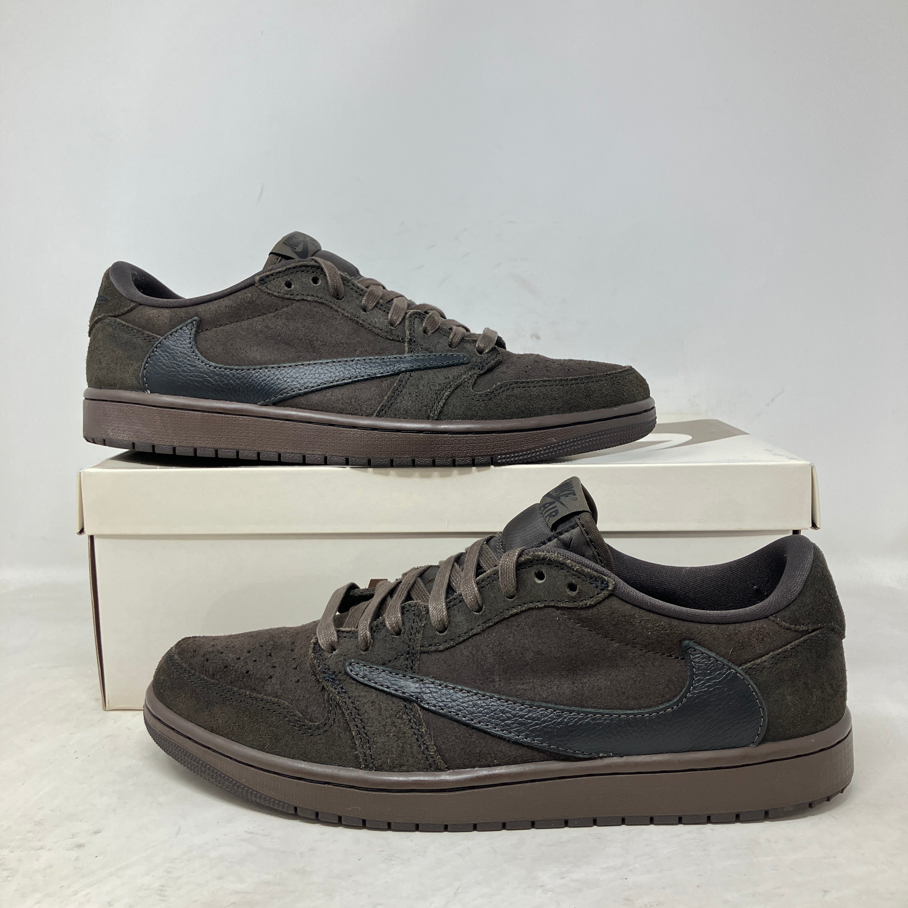Jordan 1 Retro Low OG SP Travis Scott Velvet Brown