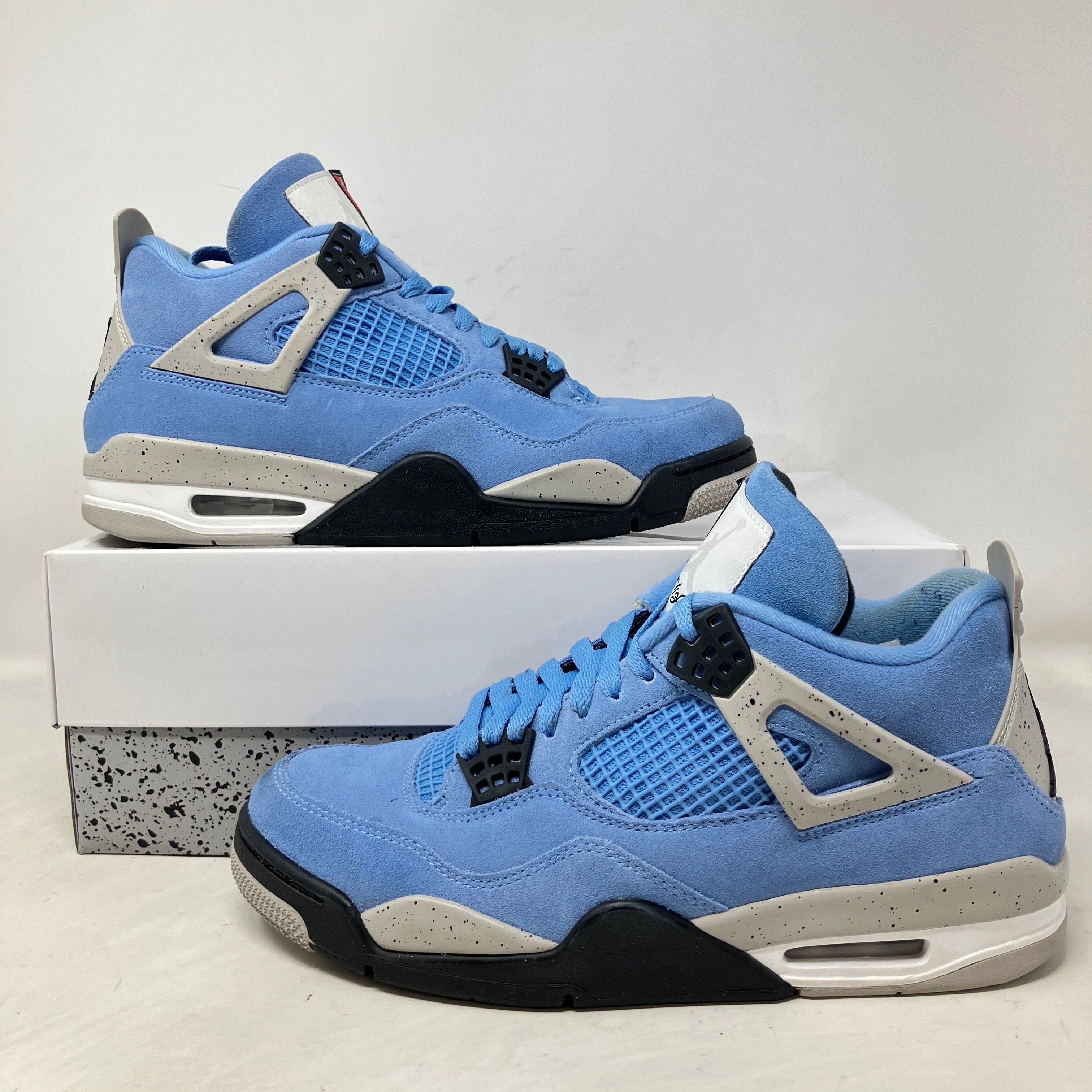 Jordan 4 Retro University Blue
