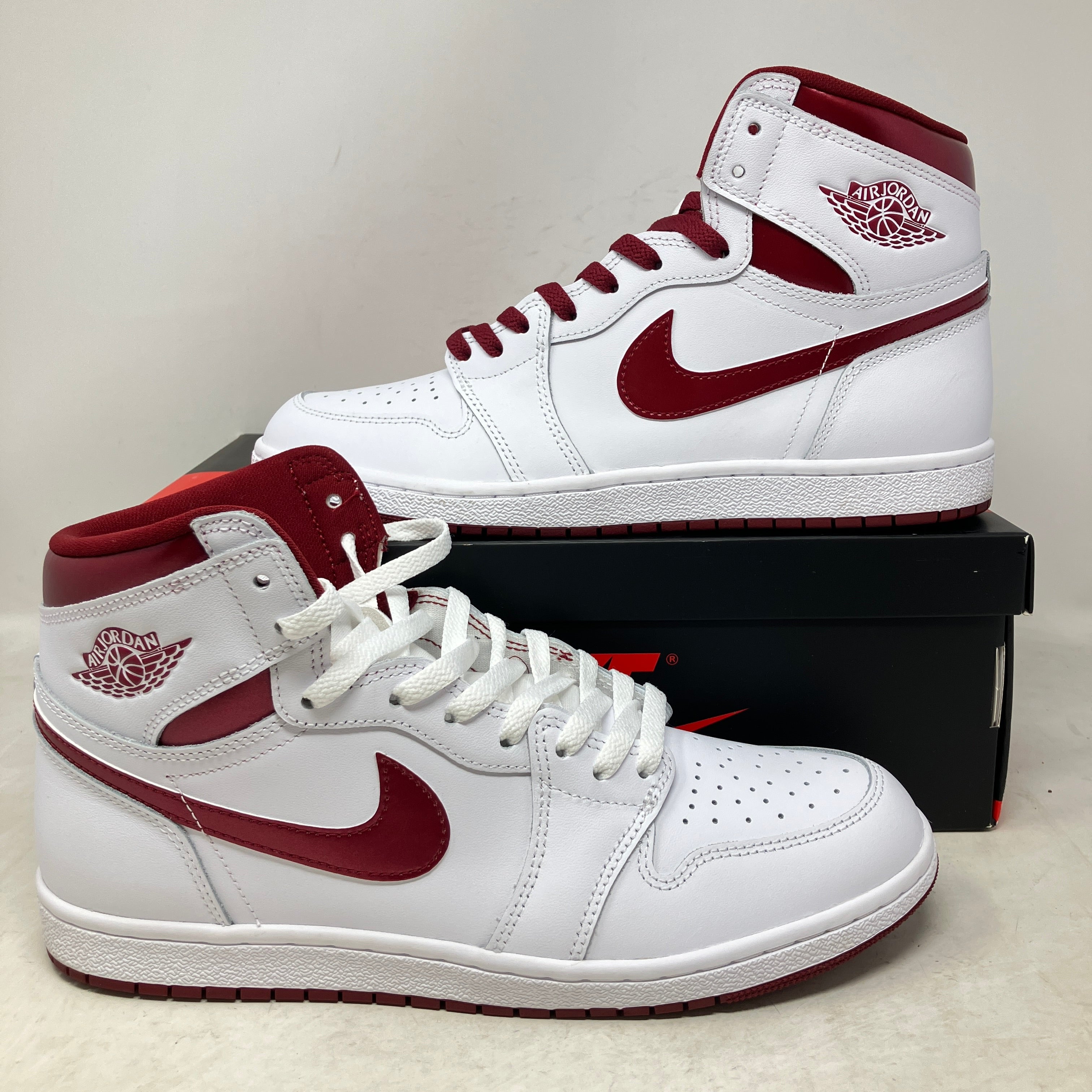 Jordan 1 Retro High '85 OG Metallic Burgundy