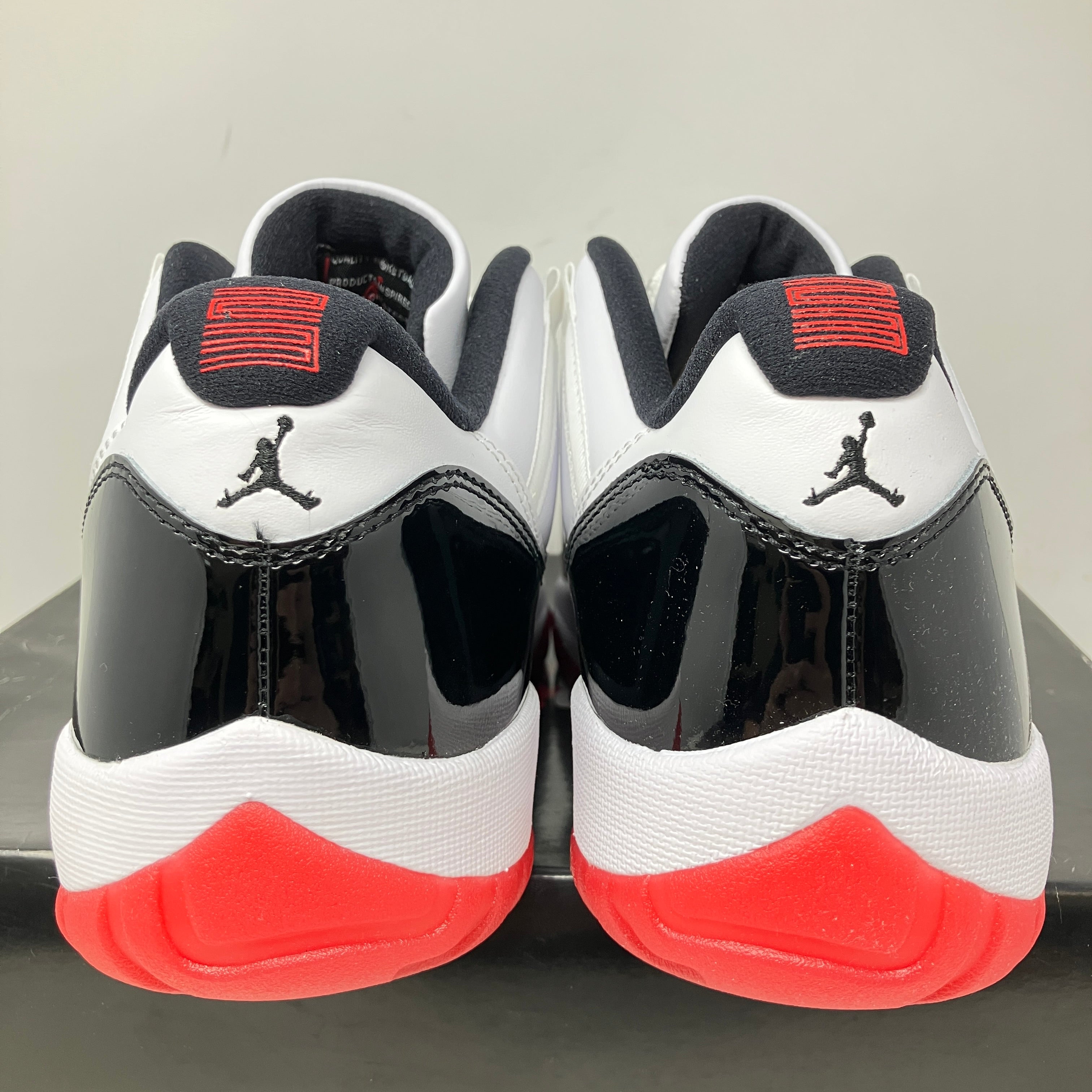 Jordan 11 Retro Low Concord Bred