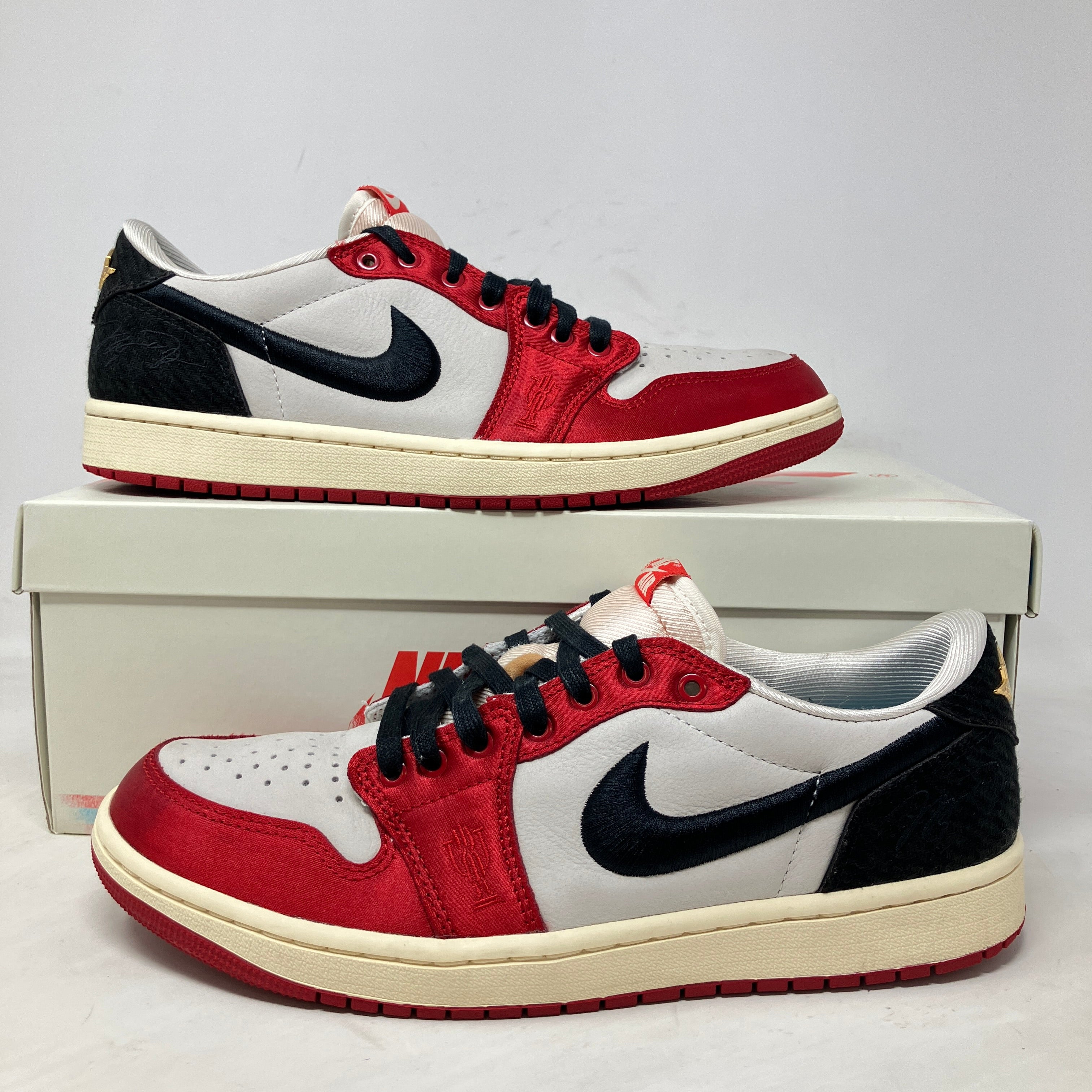 Jordan 1 Retro Low OG Trophy Room Rookie Card Away