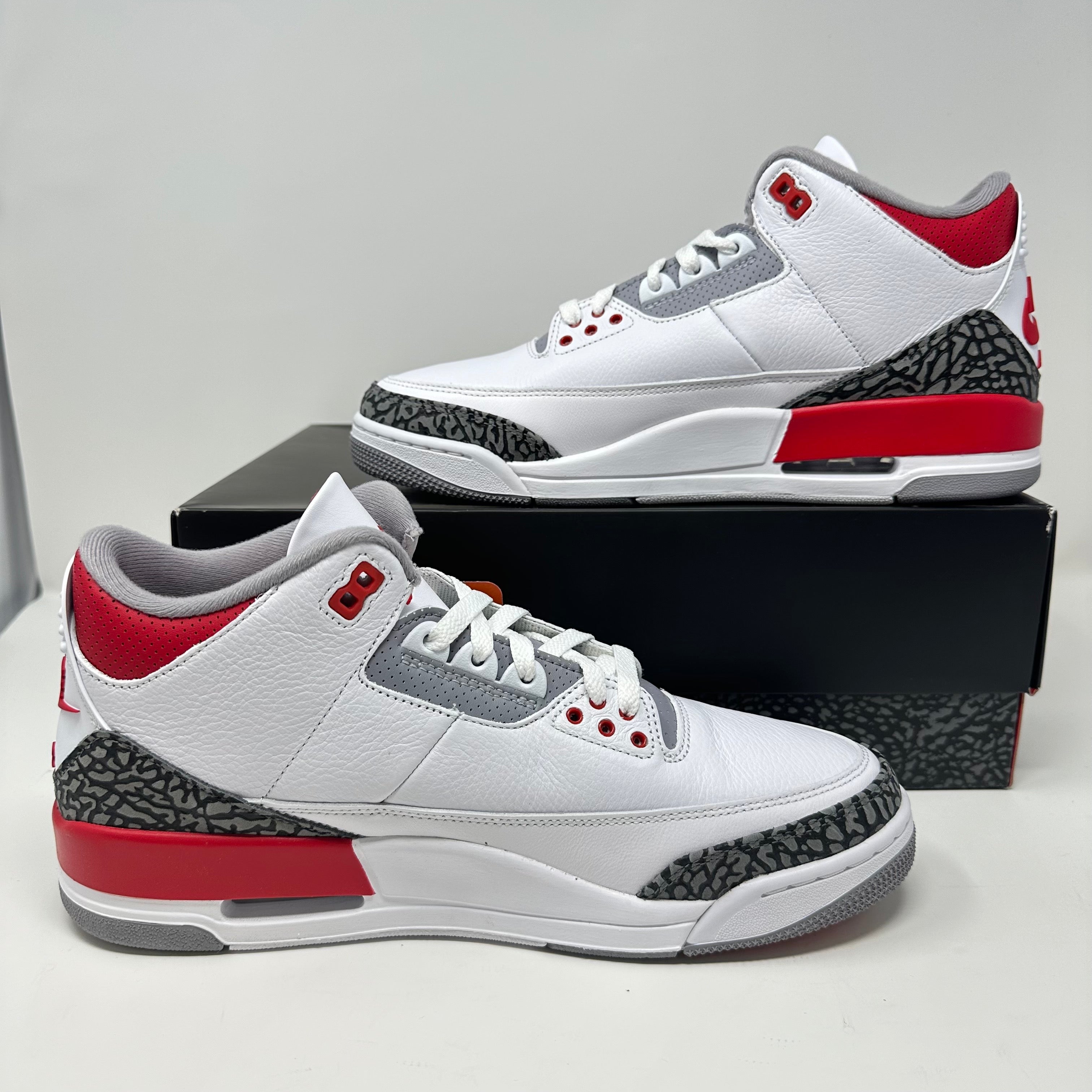 Jordan 3 Retro Fire Red (2022)