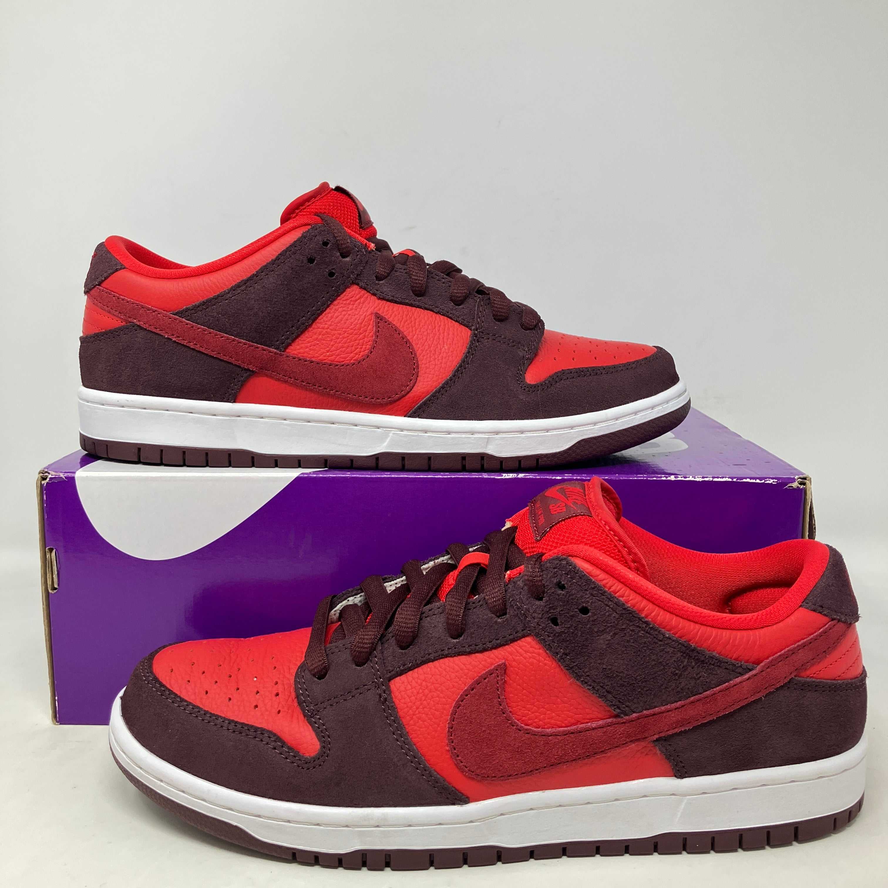 Nike SB Dunk Low Cherry 27㎝　レッド Nike SB Dunk Low Cherry - Pre Owned with All Accessories