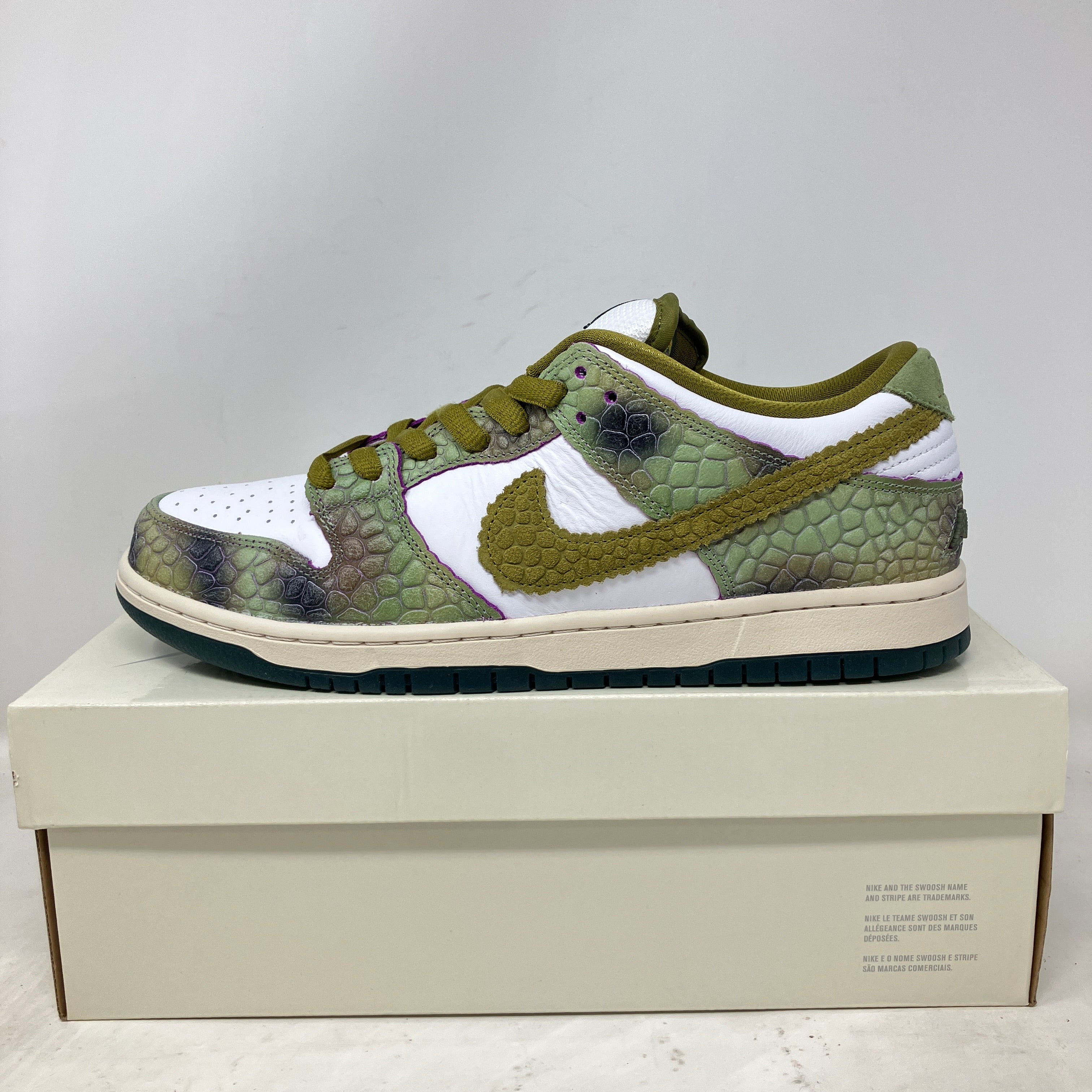 Nike SB Dunk Low Alexis Sablone Chameleon