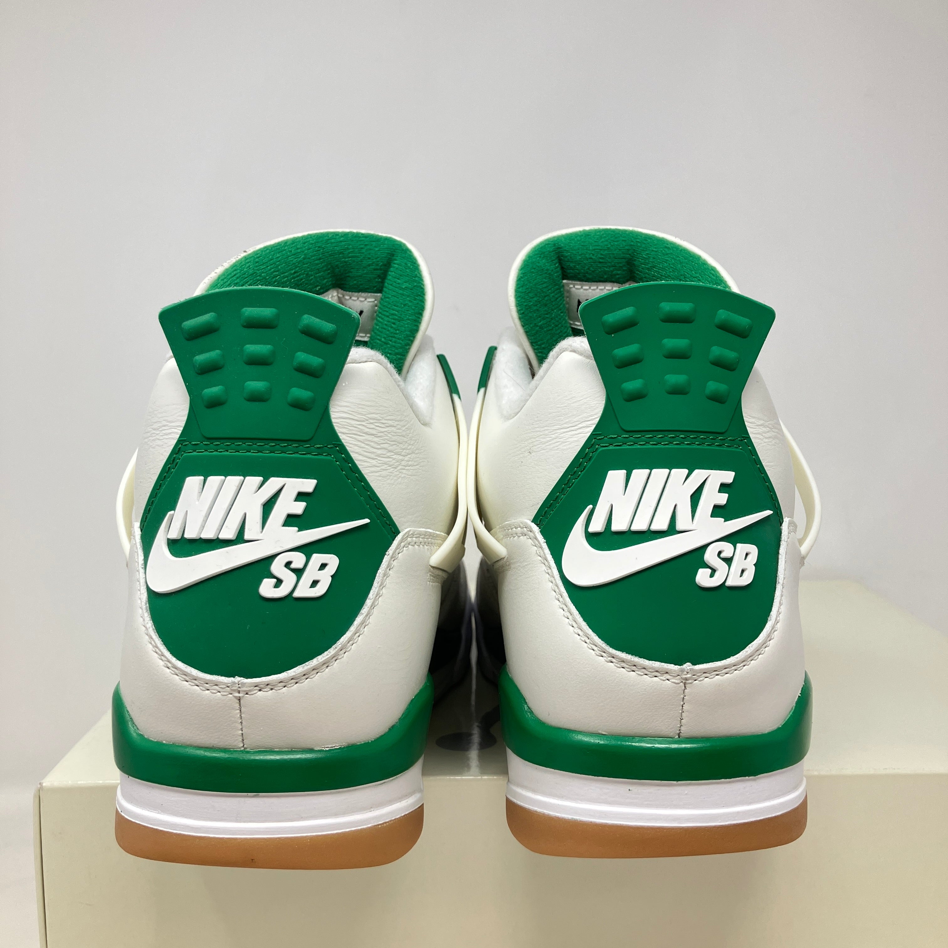Jordan 4 Retro SB Pine Green