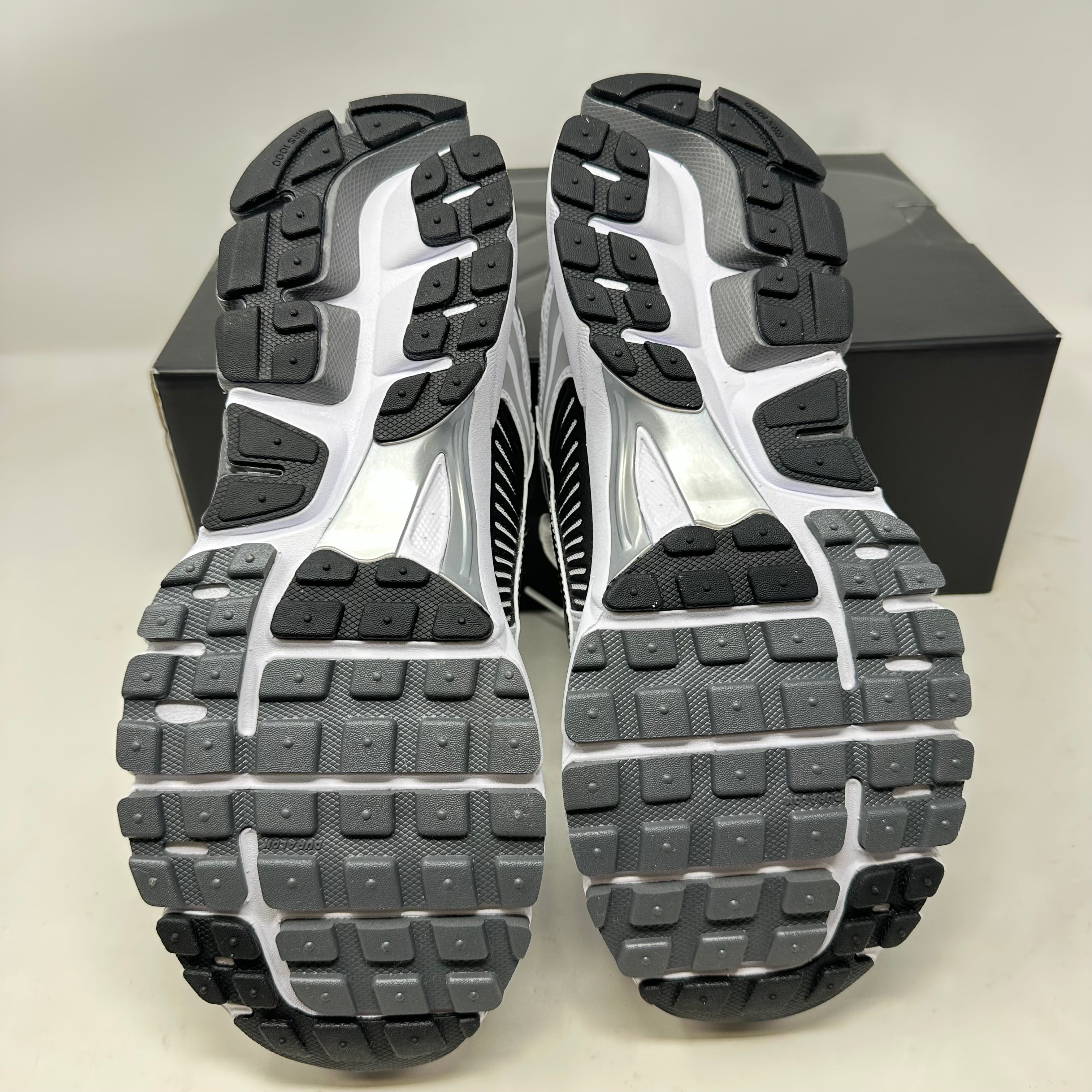 Nike Zoom Vomero 5 SE SP Dark Grey Black White