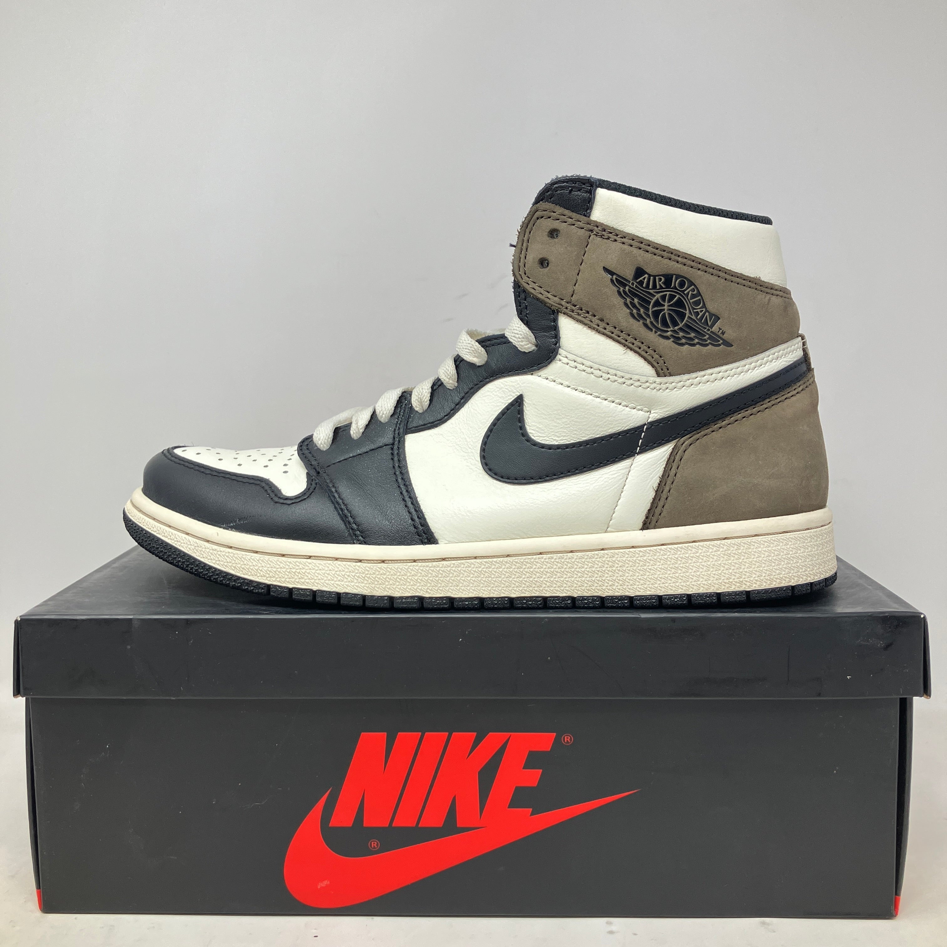 Jordan 1 Retro High Dark Mocha