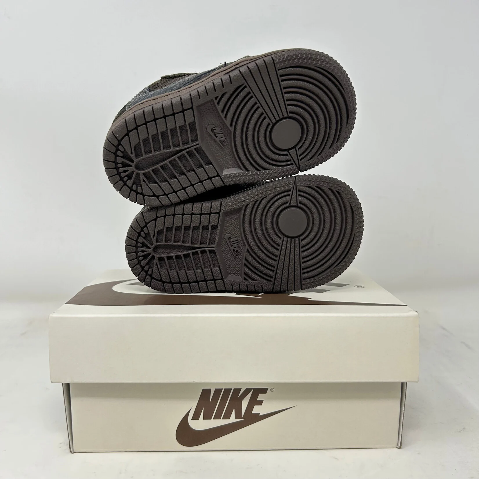 Jordan 1 Retro Low OG SP Travis Scott Velvet Brown (TD)