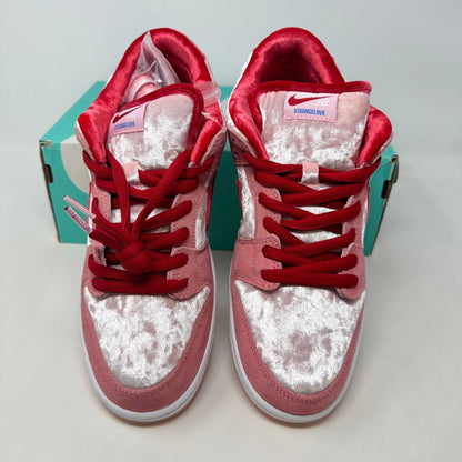 Nike SB Dunk Low StrangeLove Skateboards (Regular Box)