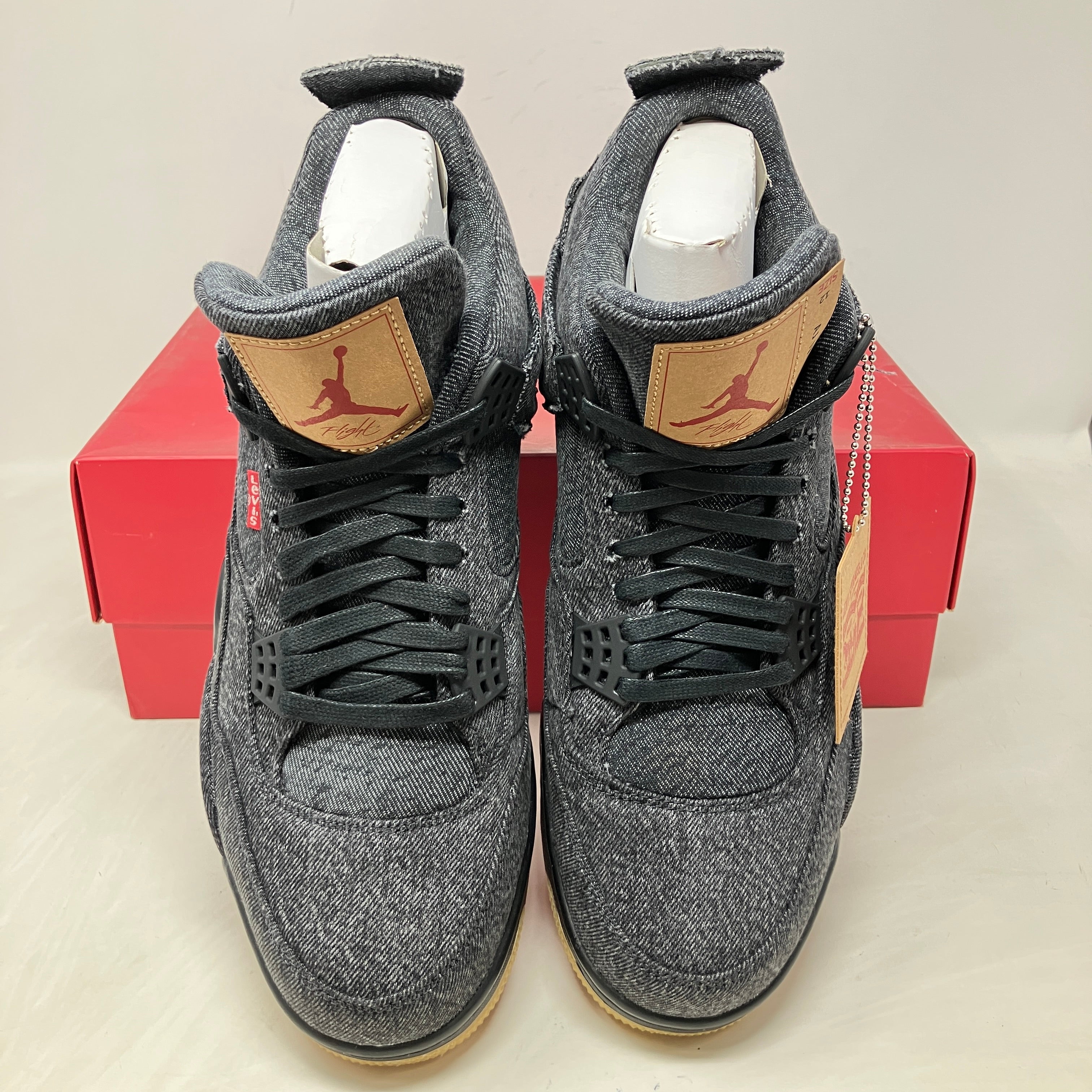 Jordan 4 Retro Levi's Black (Levi's Tag)