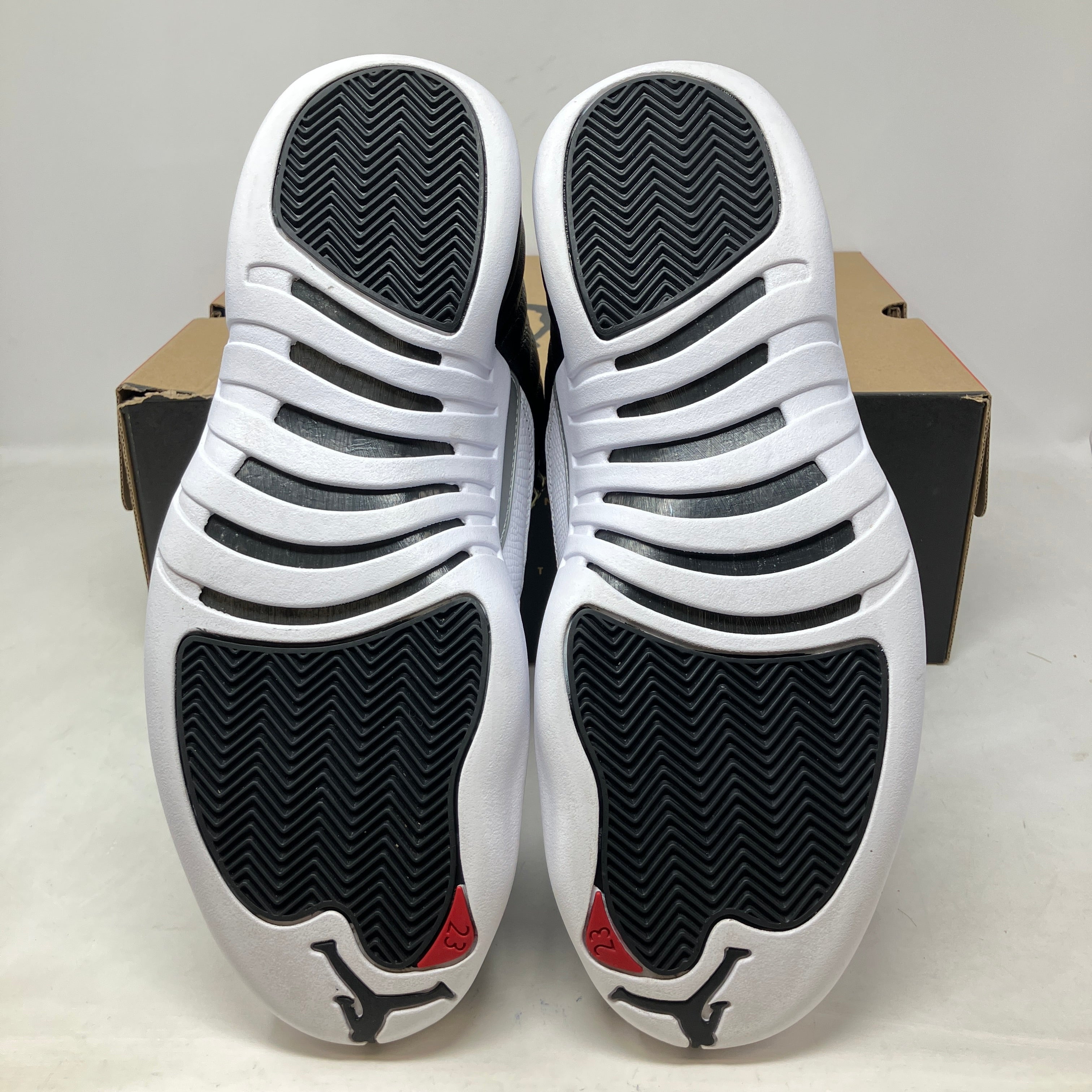 Jordan 12 Retro Playoffs (2022)