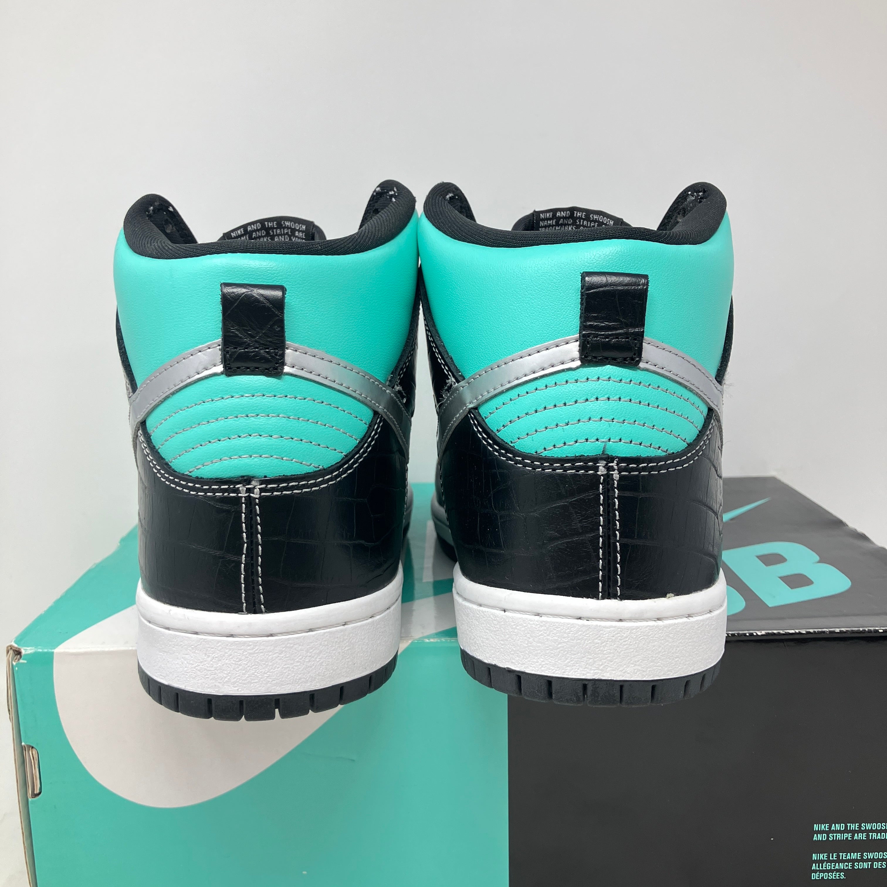 Nike SB Dunk High Diamond Supply Co.