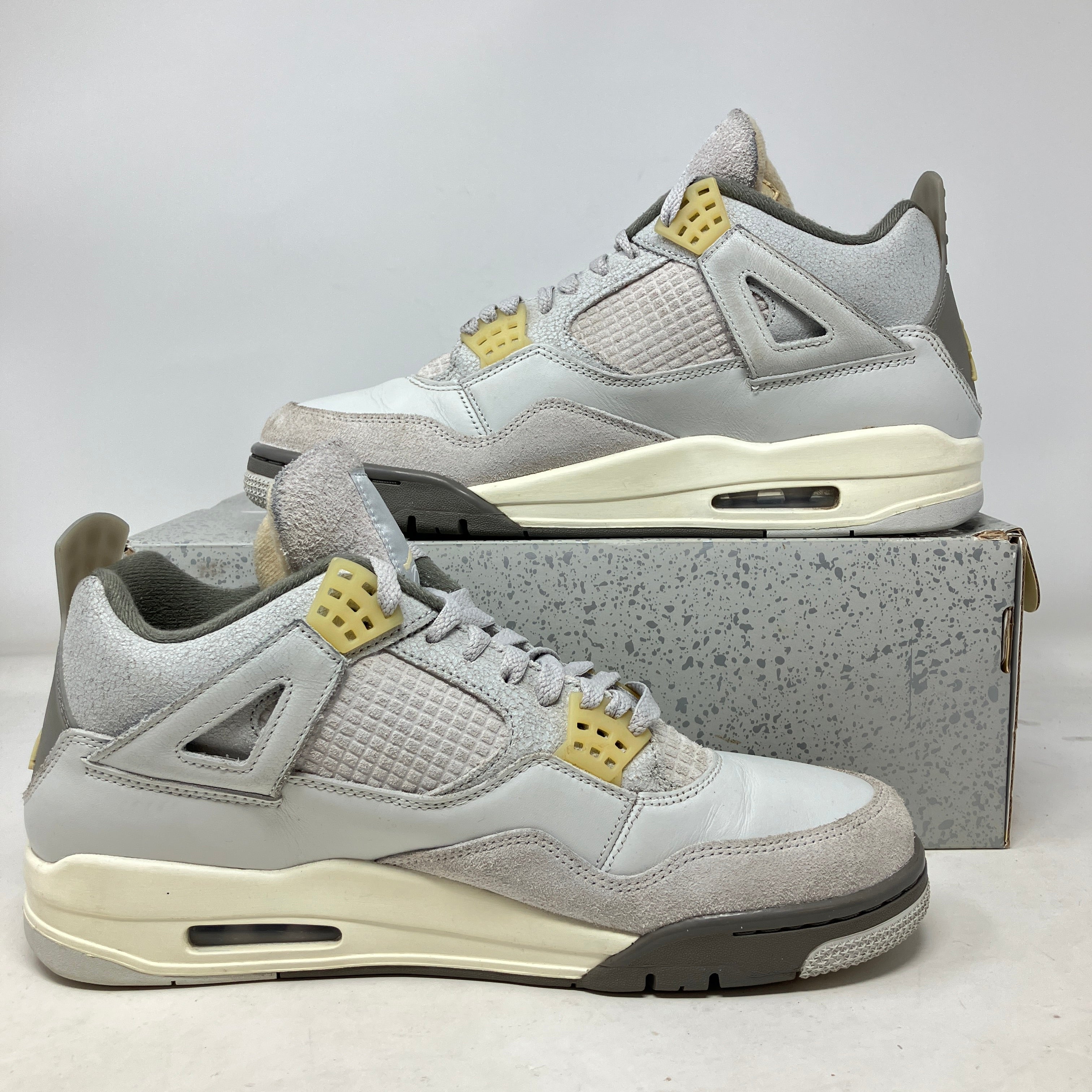 Jordan 4 Retro SE Craft Photon Dust
