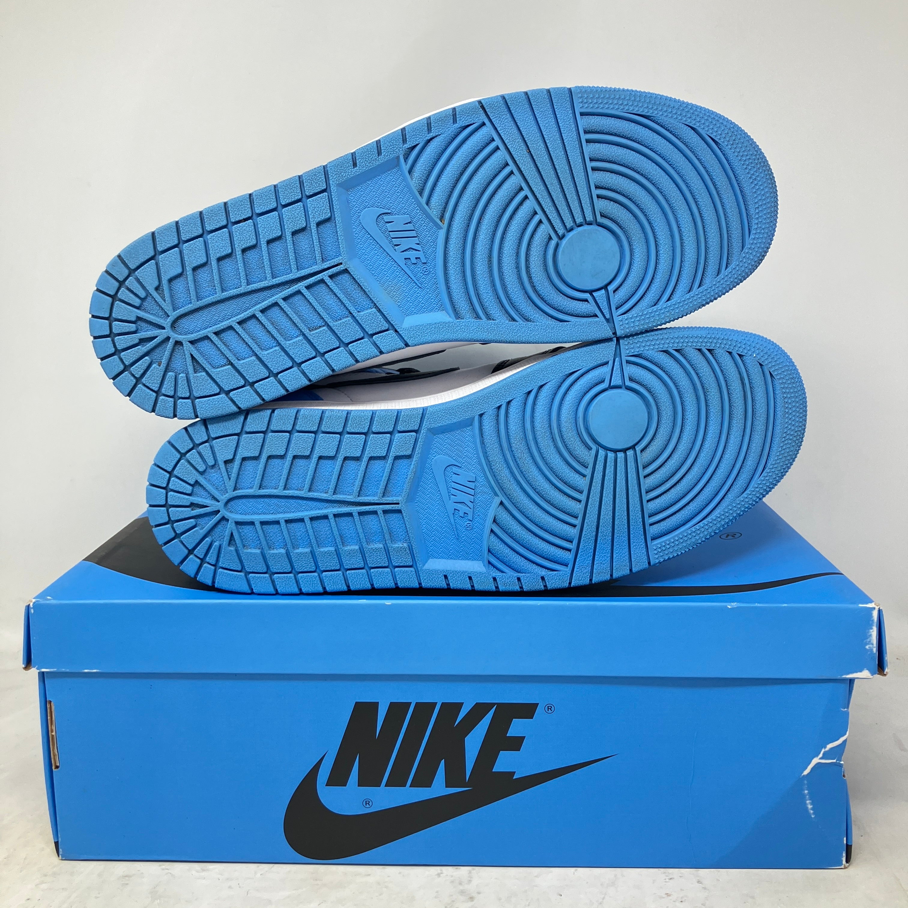 Jordan 1 Retro High OG UNC Toe