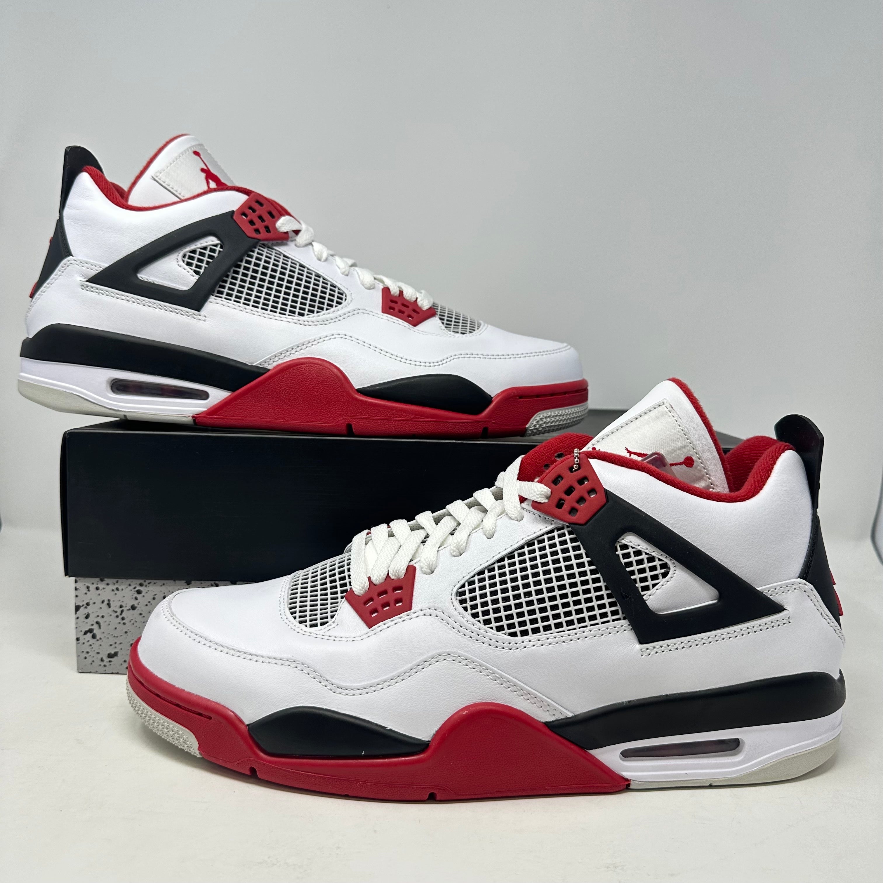 Jordan 4 Retro Fire Red (2012)