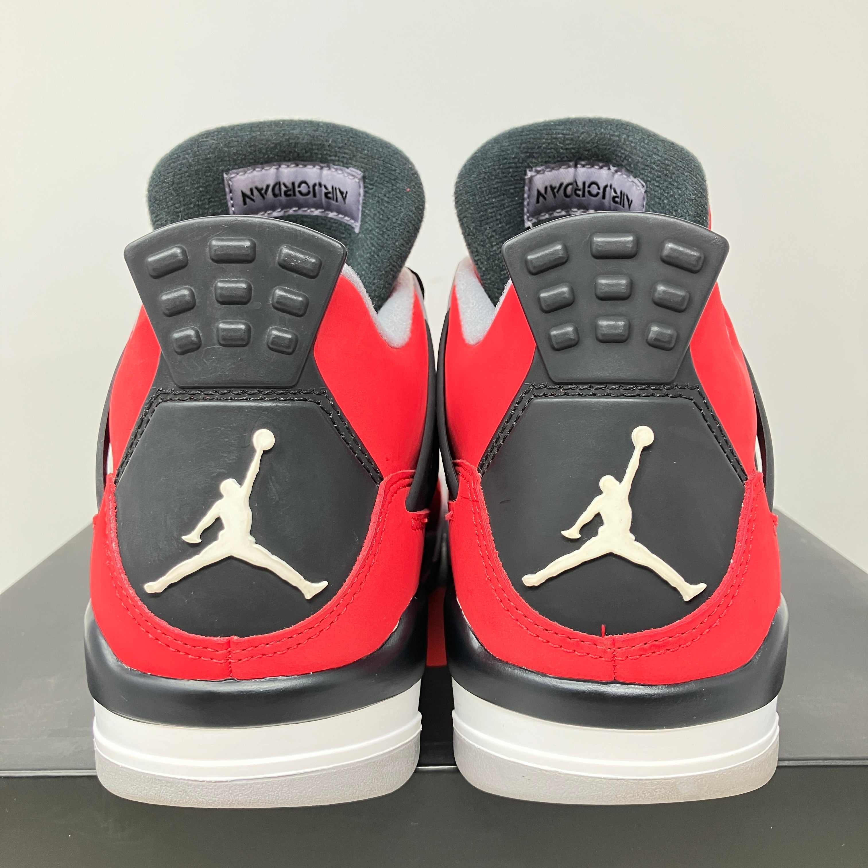 Jordan 4 Retro Toro Bravo