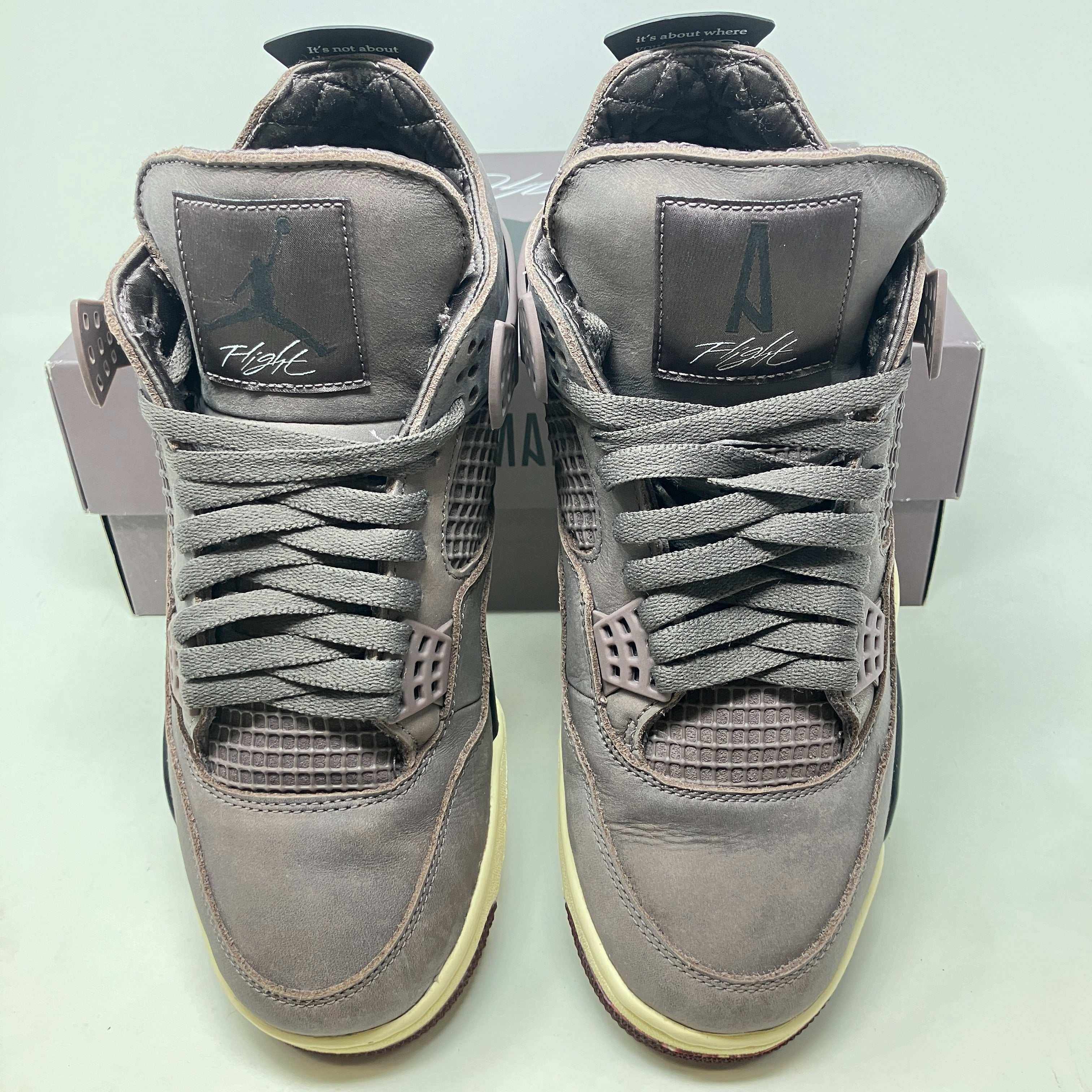Pre-owned Jordan 4 Retro SP A Ma Maniére Violet Ore sneakers with all accessories included.