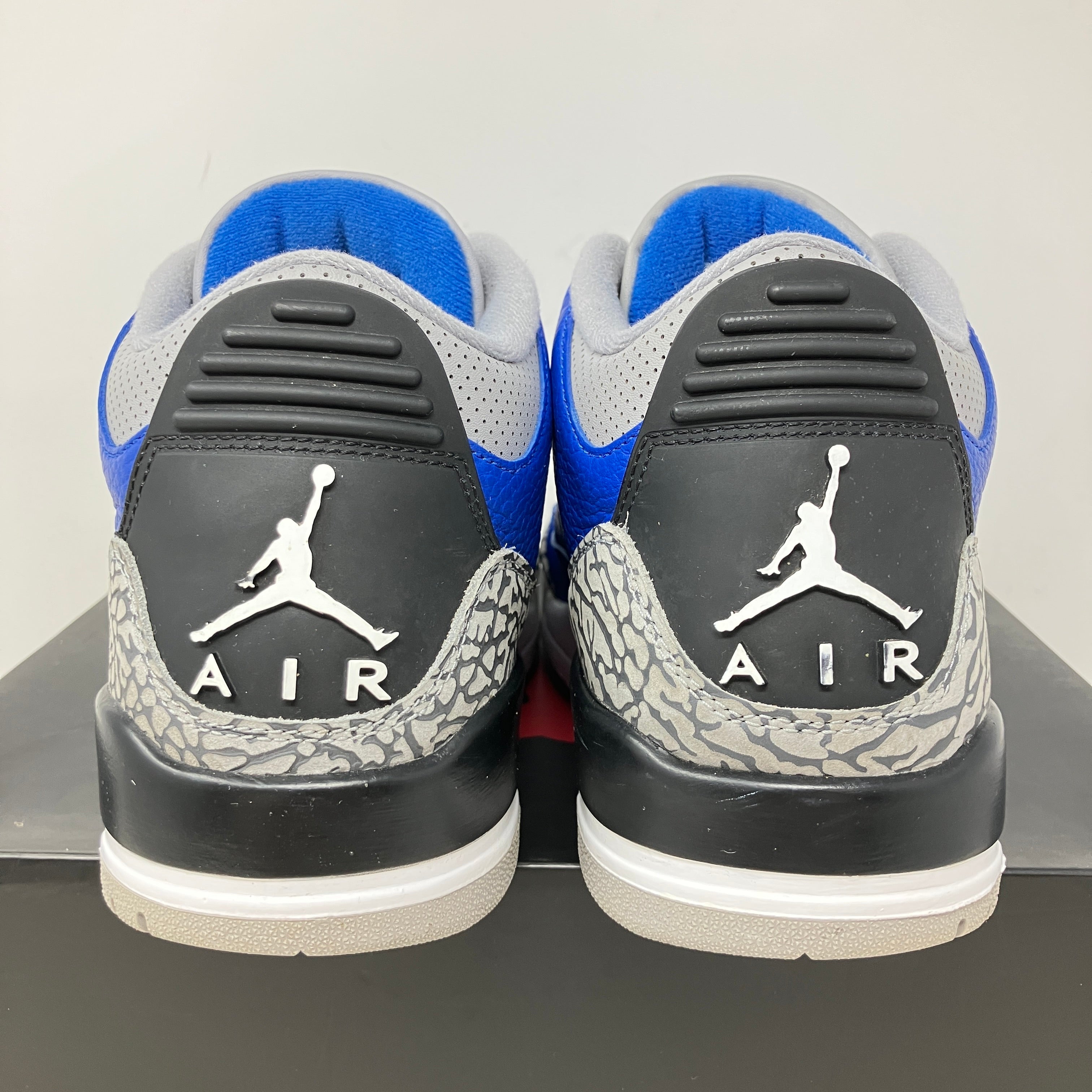 Jordan 3 Retro Varsity Royal Cement