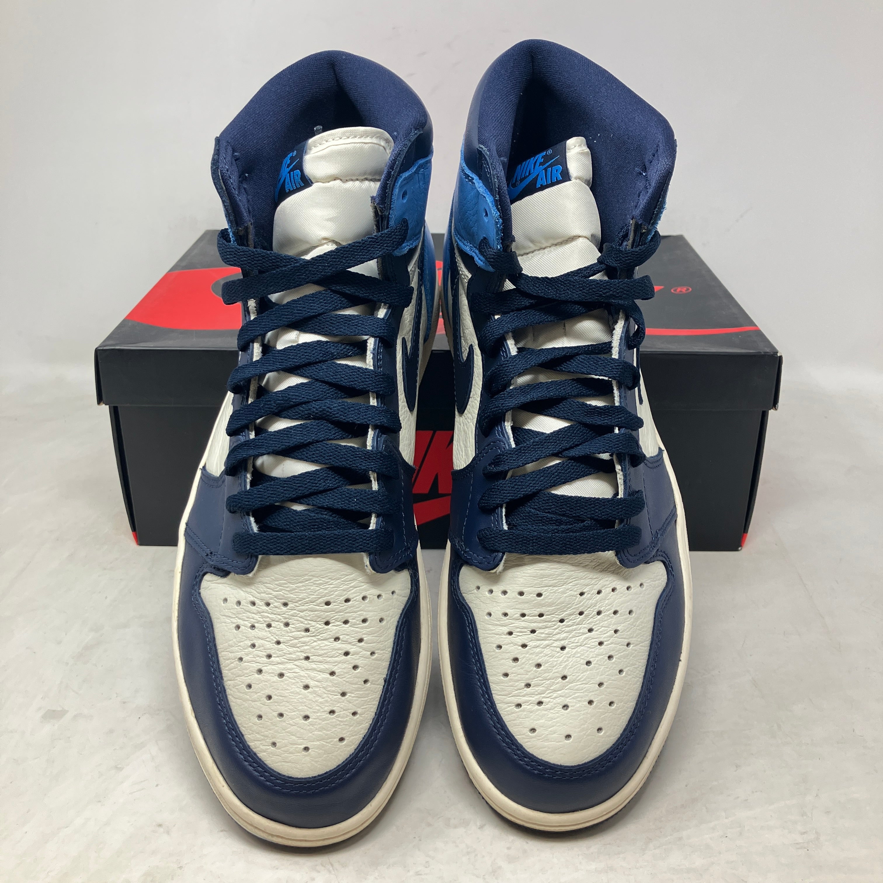 Jordan 1 Retro High Obsidian