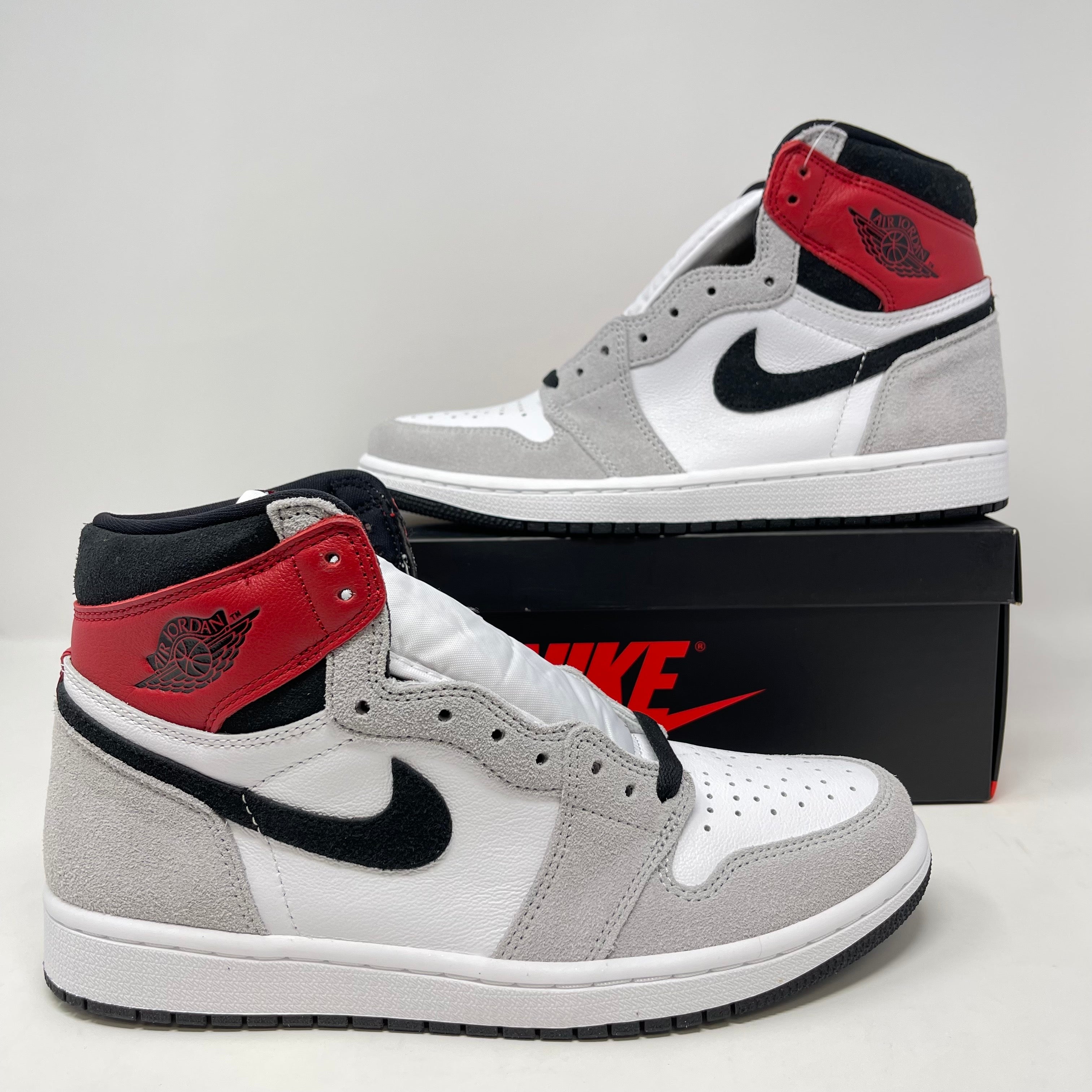 Jordan 1 Retro High Light Smoke Grey