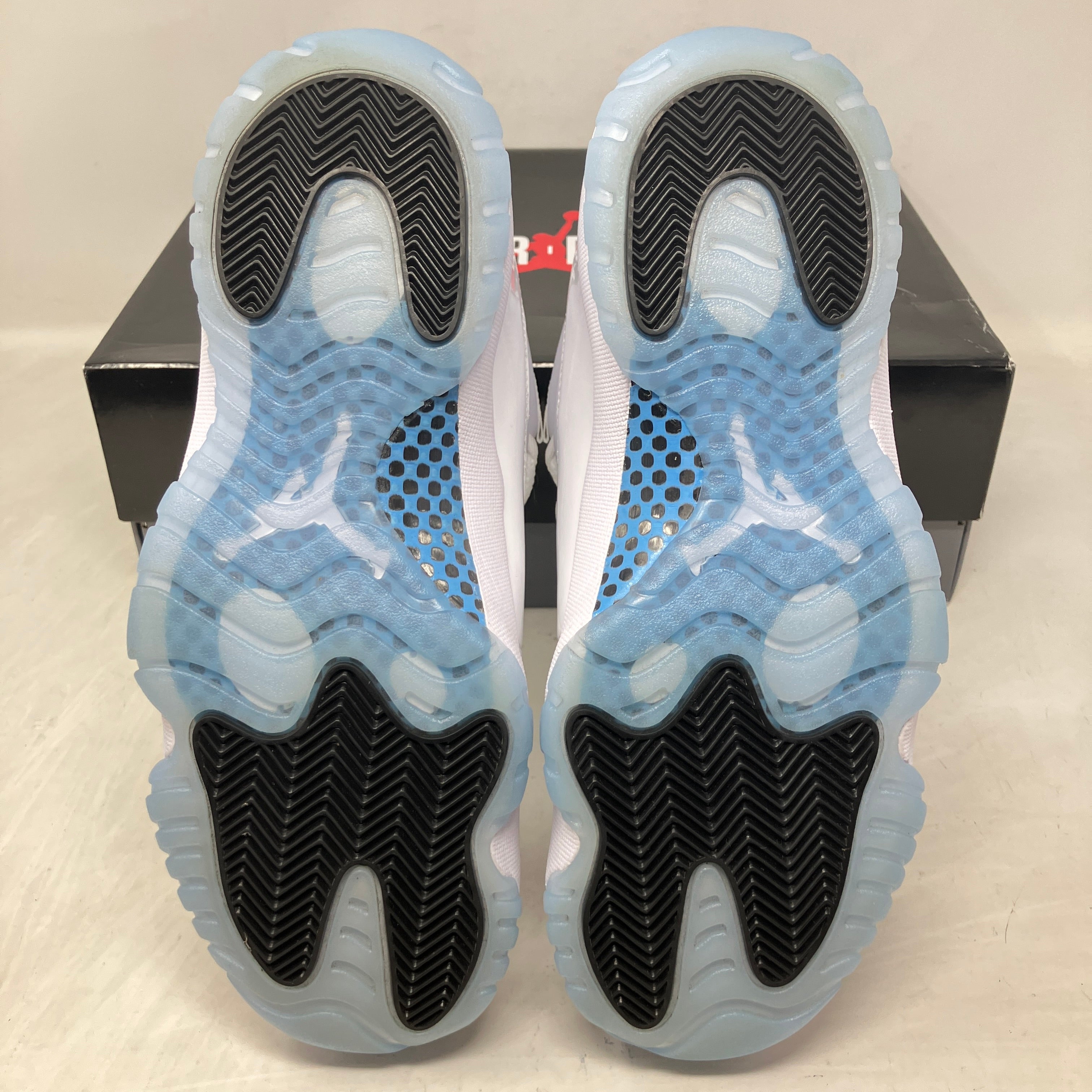 Jordan 11 Retro Legend Blue (2024)