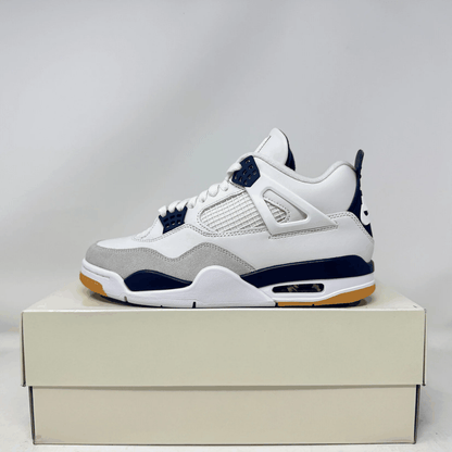 Jordan 4 Retro SB Navy sneaker in white and navy, brand new with all accessories on box