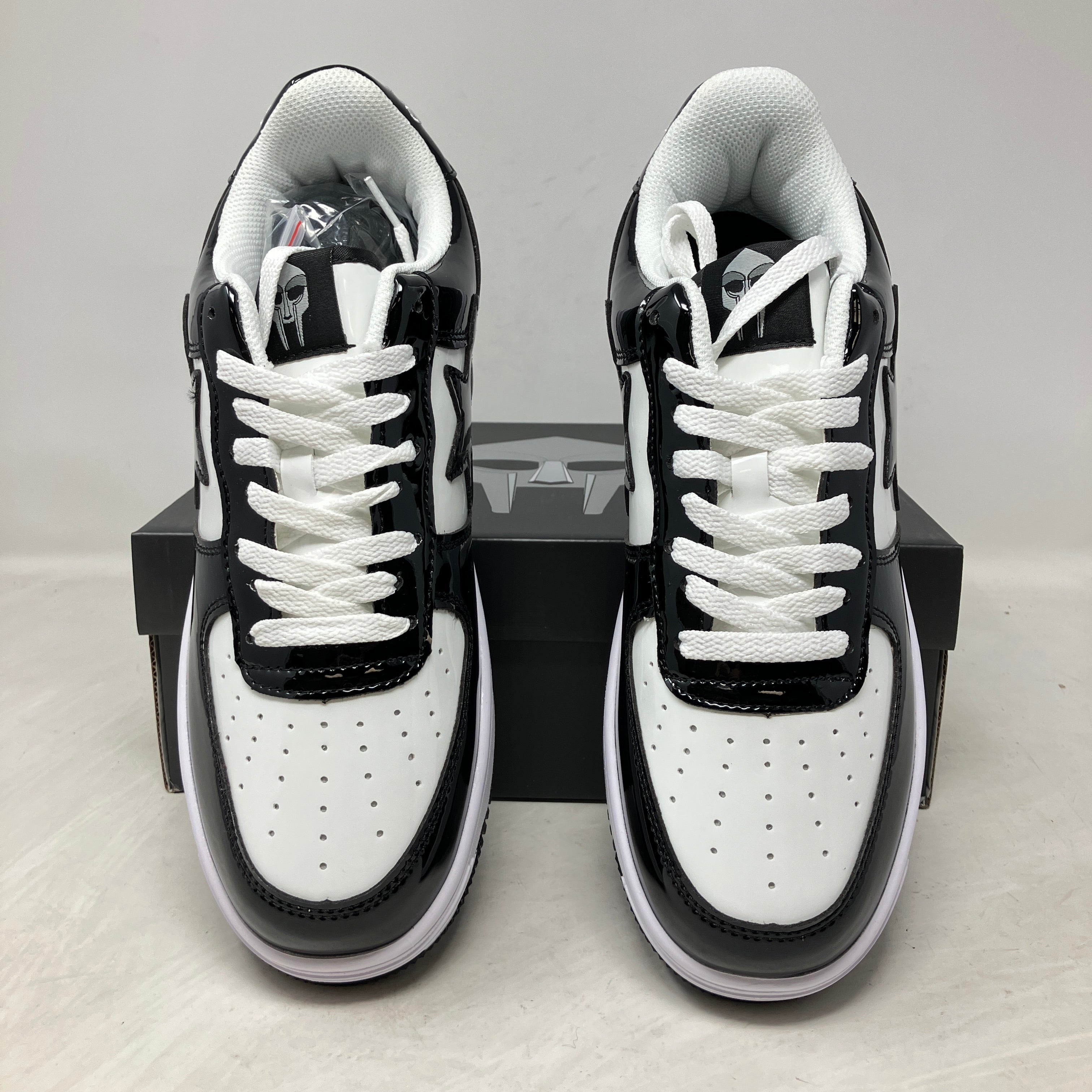 Savior Studios MF Doomstas Black/White