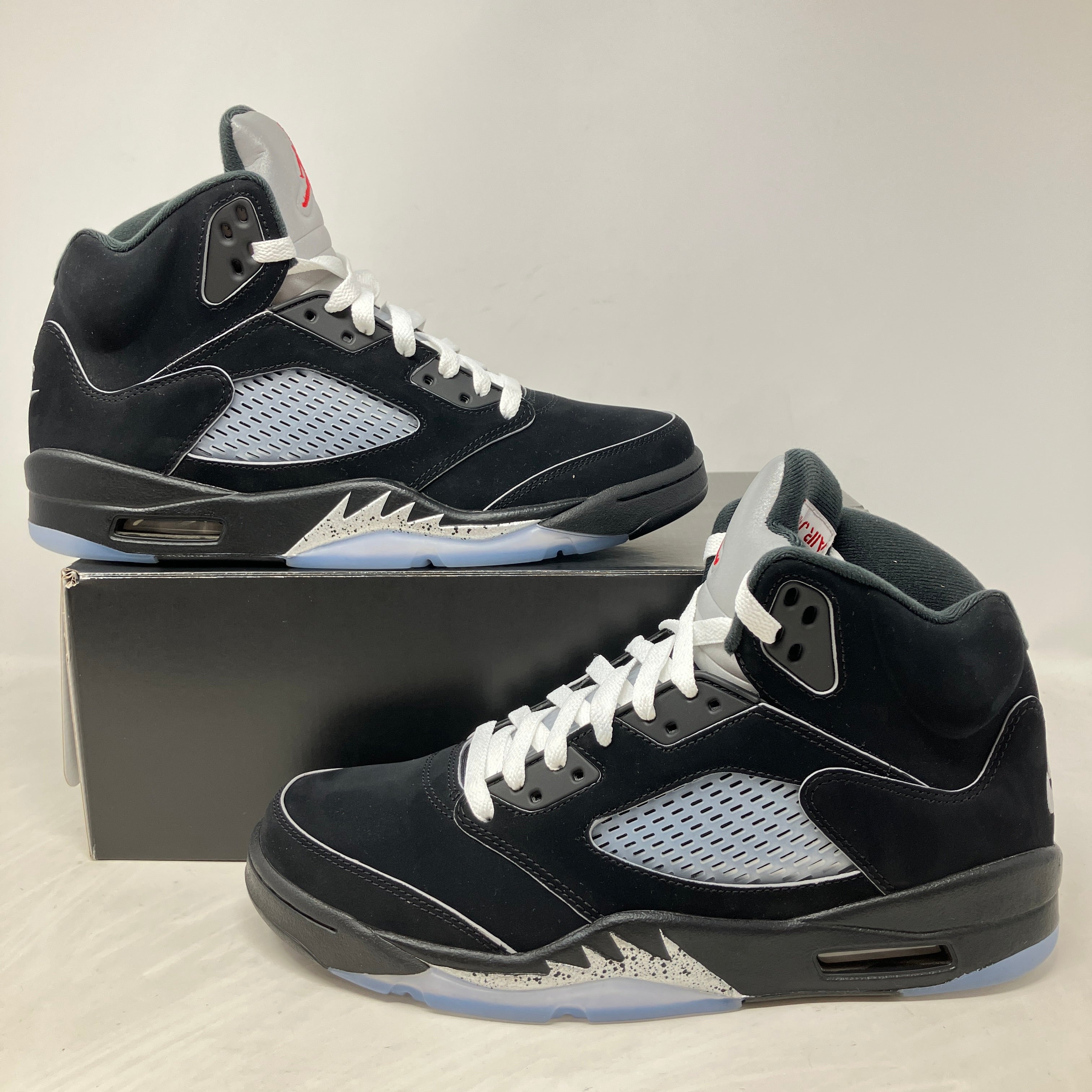 Jordan 5 Retro OG Black Metallic Reimagined