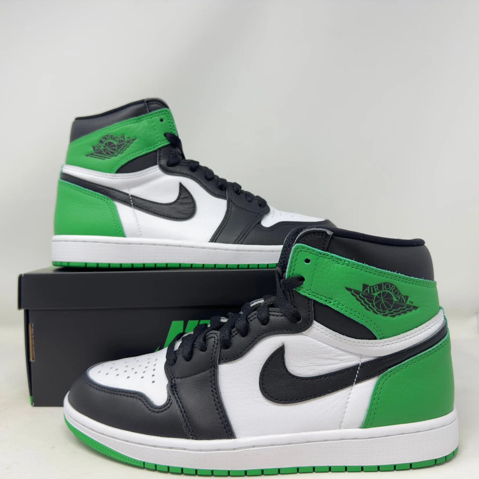Jordan 1 Retro High OG Lucky Green