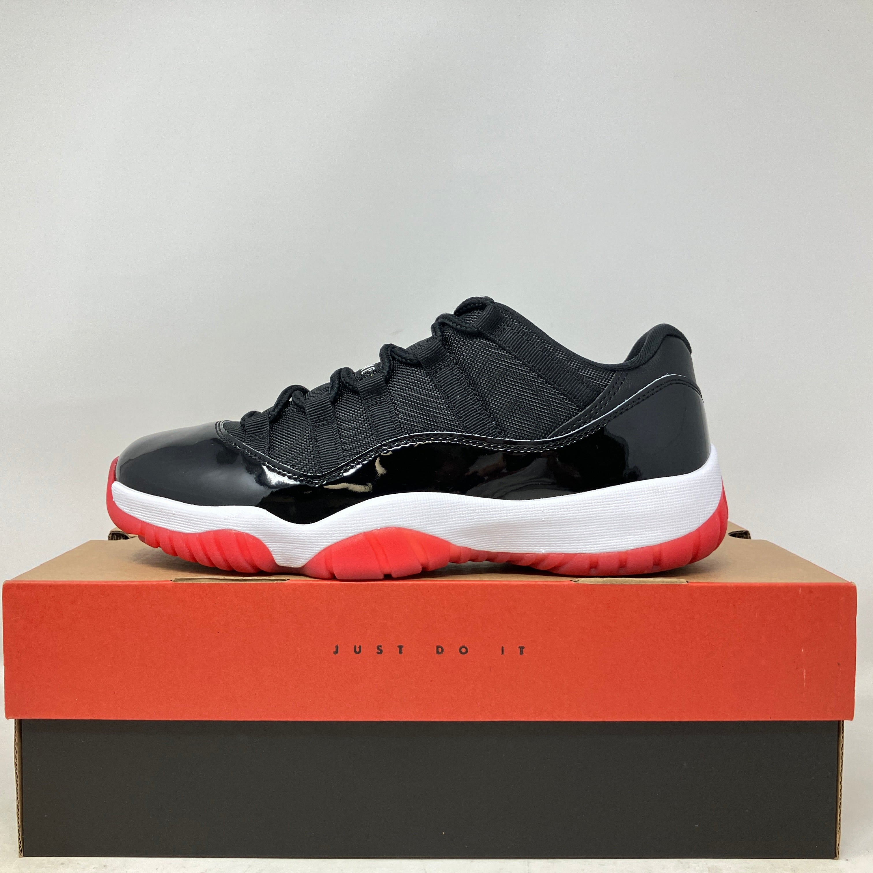 Jordan 11 Retro Low Bred (2025)