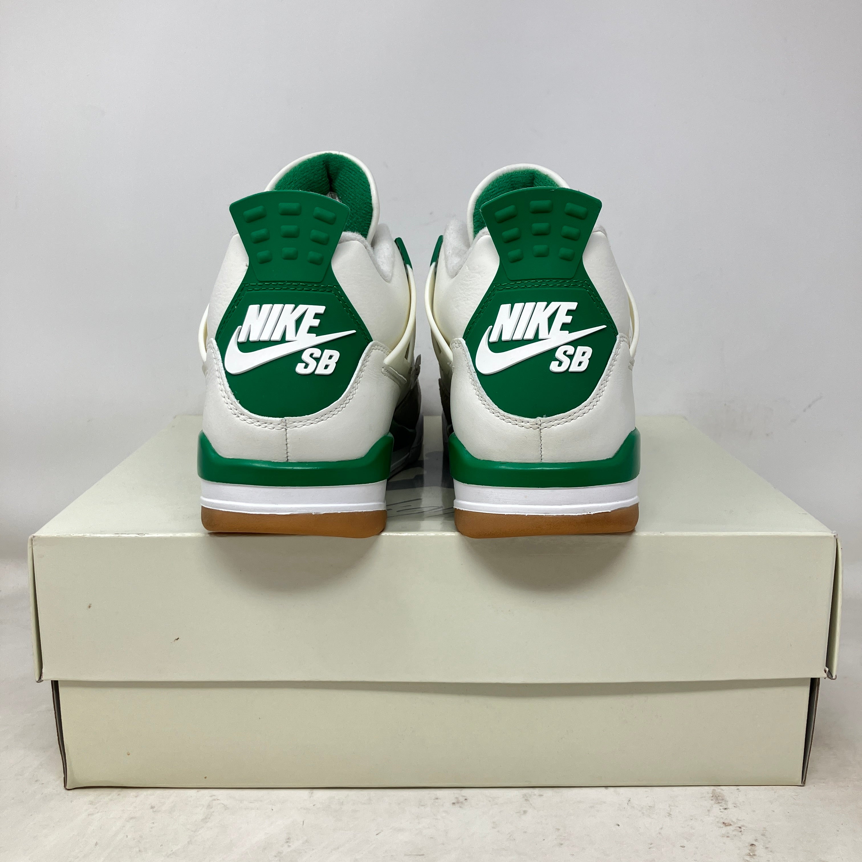 Jordan 4 Retro SB Pine Green