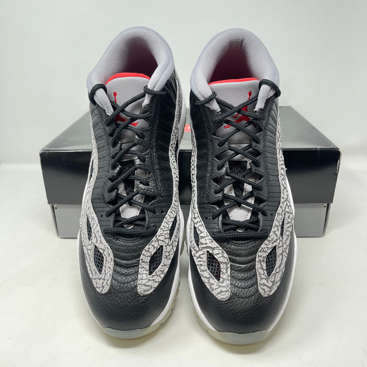 Jordan 11 Retro Low IE Black Cement